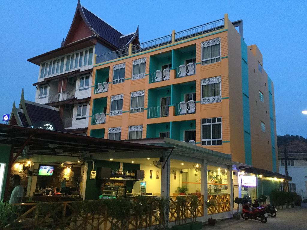 The Yim Siam Hotel Patong Экстерьер фото