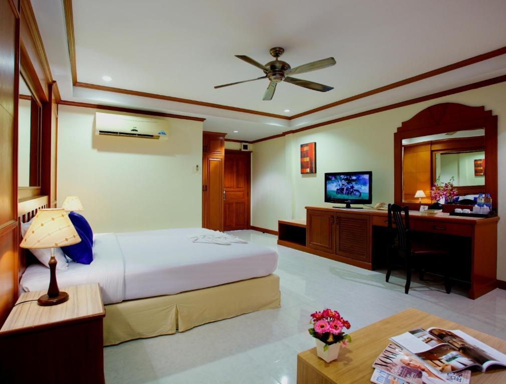 The Yim Siam Hotel Patong Номер фото