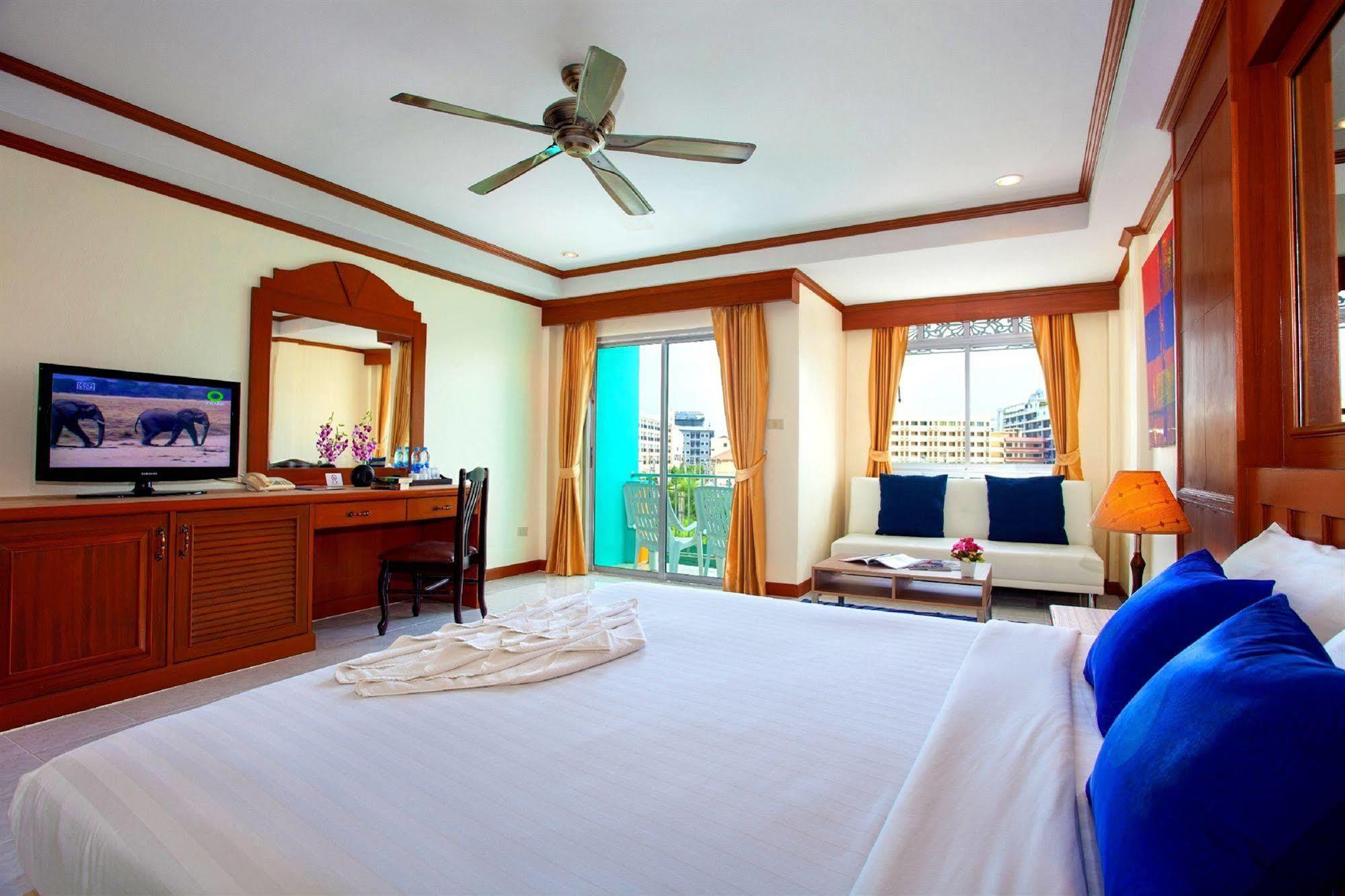 The Yim Siam Hotel Patong Экстерьер фото